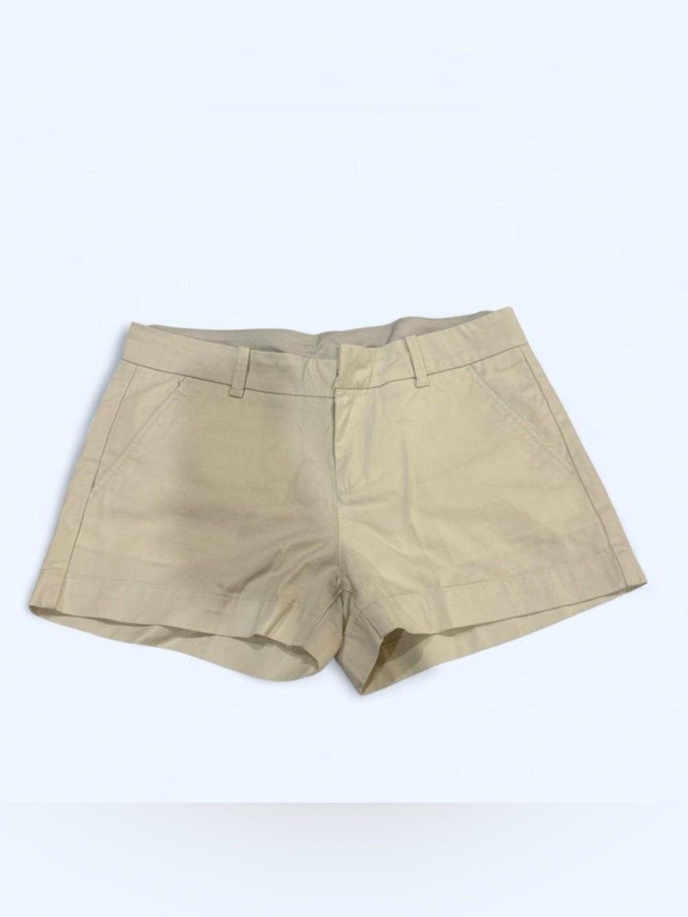 DISCOUNT SHIPPING ✨ Uniqlo Cream Chino Shorts – Size 6